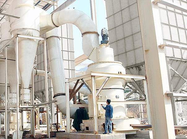 大型非金屬礦磨粉機廠家，桂林鴻程磨粉機，磨粉機，節能磨粉機，立磨，超細磨粉機，桂林鴻程磨粉機
