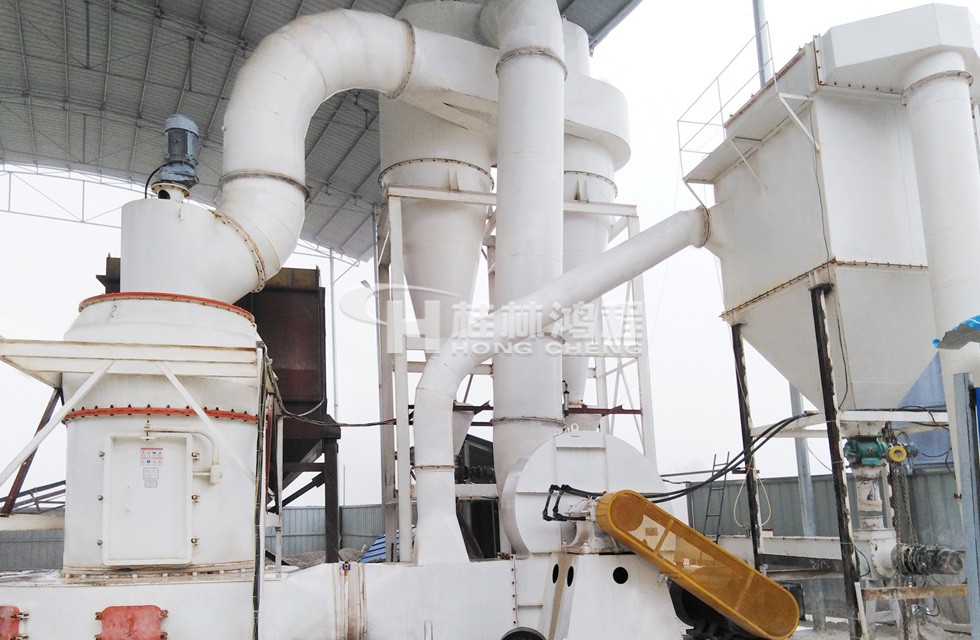 HC1900打礦石粉機器多少錢一臺 雷蒙磨粉機多少錢一臺？幾萬到幾十萬不等